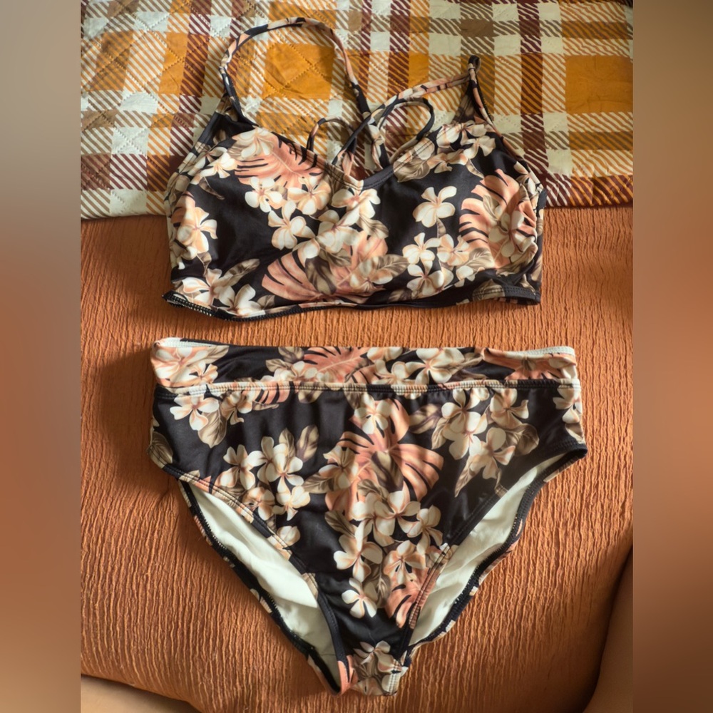 Hurley Black and White Bikini